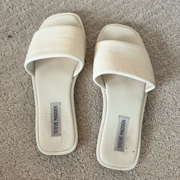 Steve Madden Slides - Picture 3 of 4